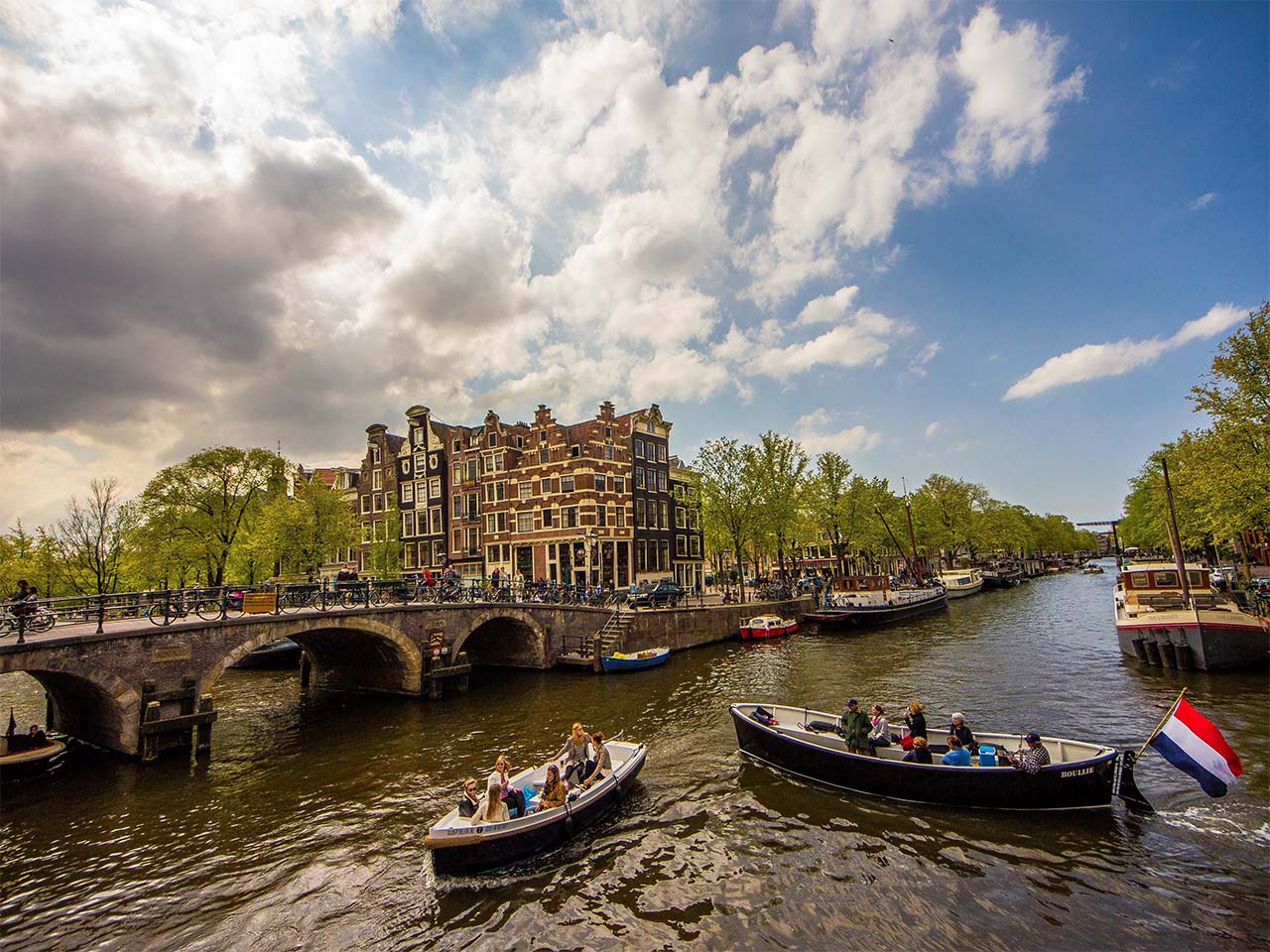 IJsselmeer_Amsterdam_canalboats